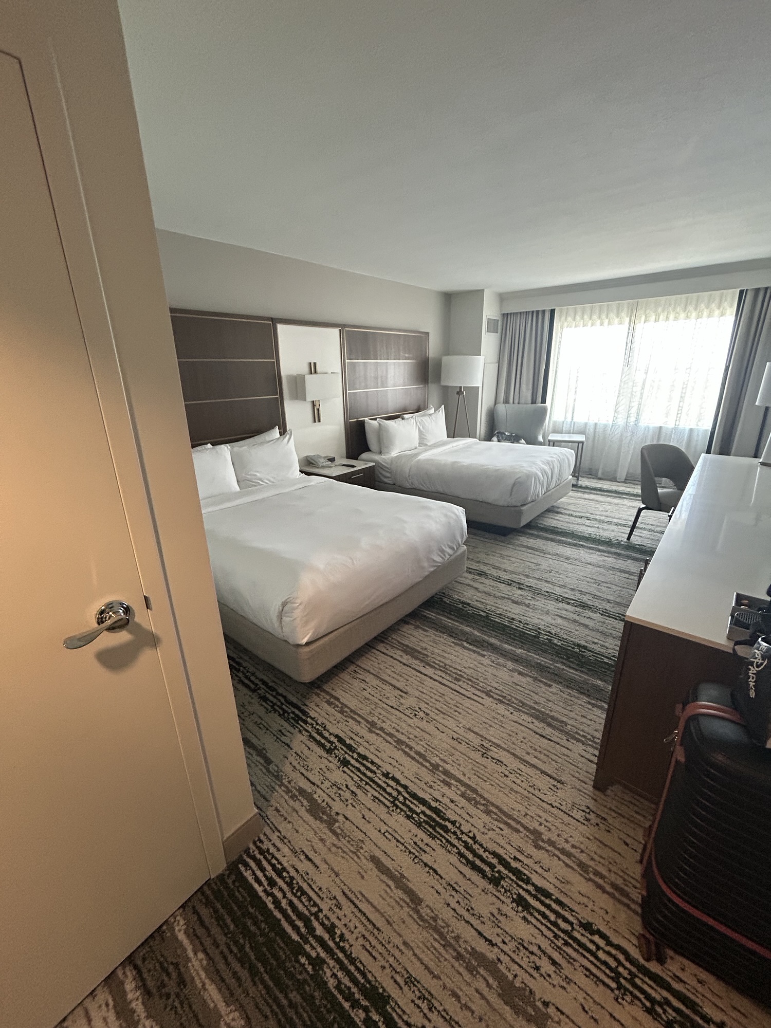 Signia by Hilton Bonnet Creek Review: Comfortable Stay, Pricey Food