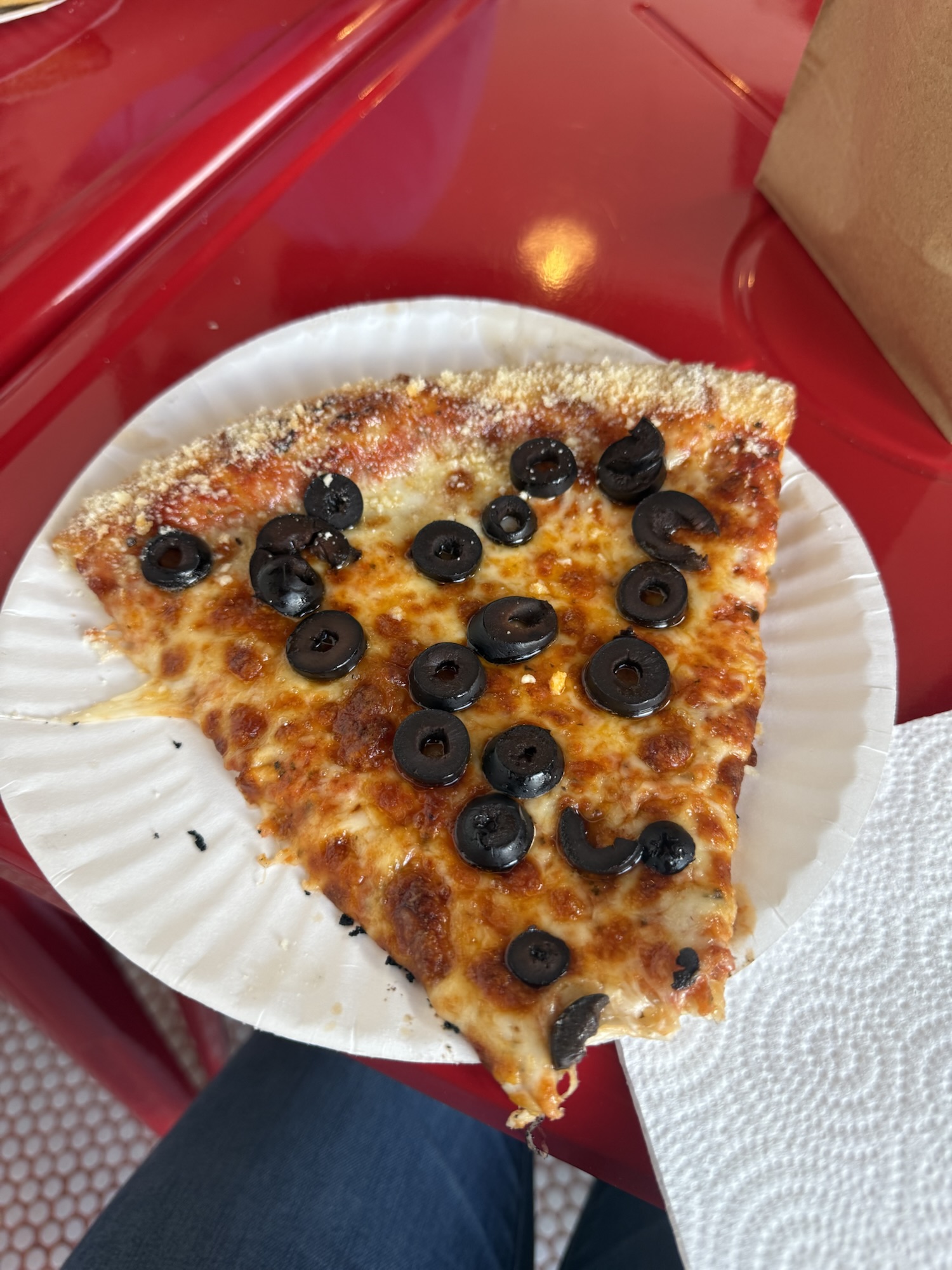 Marmadukes Lodge Leesburg Review: Burgers, Pizza & Value