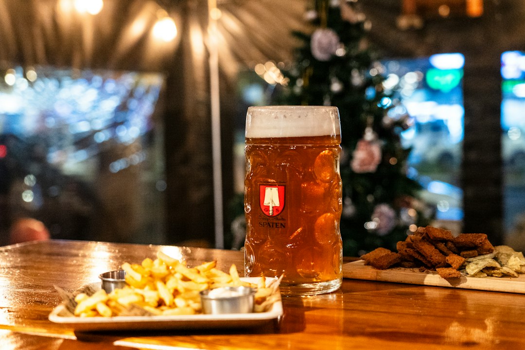 The Frog and Monkey Mount Dora Review: Burgers & Pub Vibes