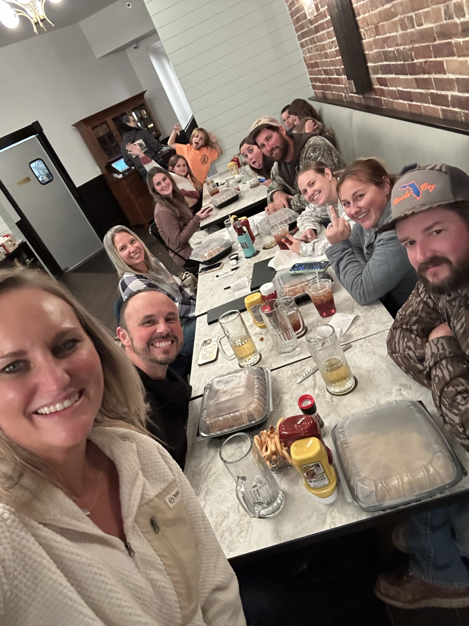 9North Umatilla Review: Burgers, Chicken, Pasta & More