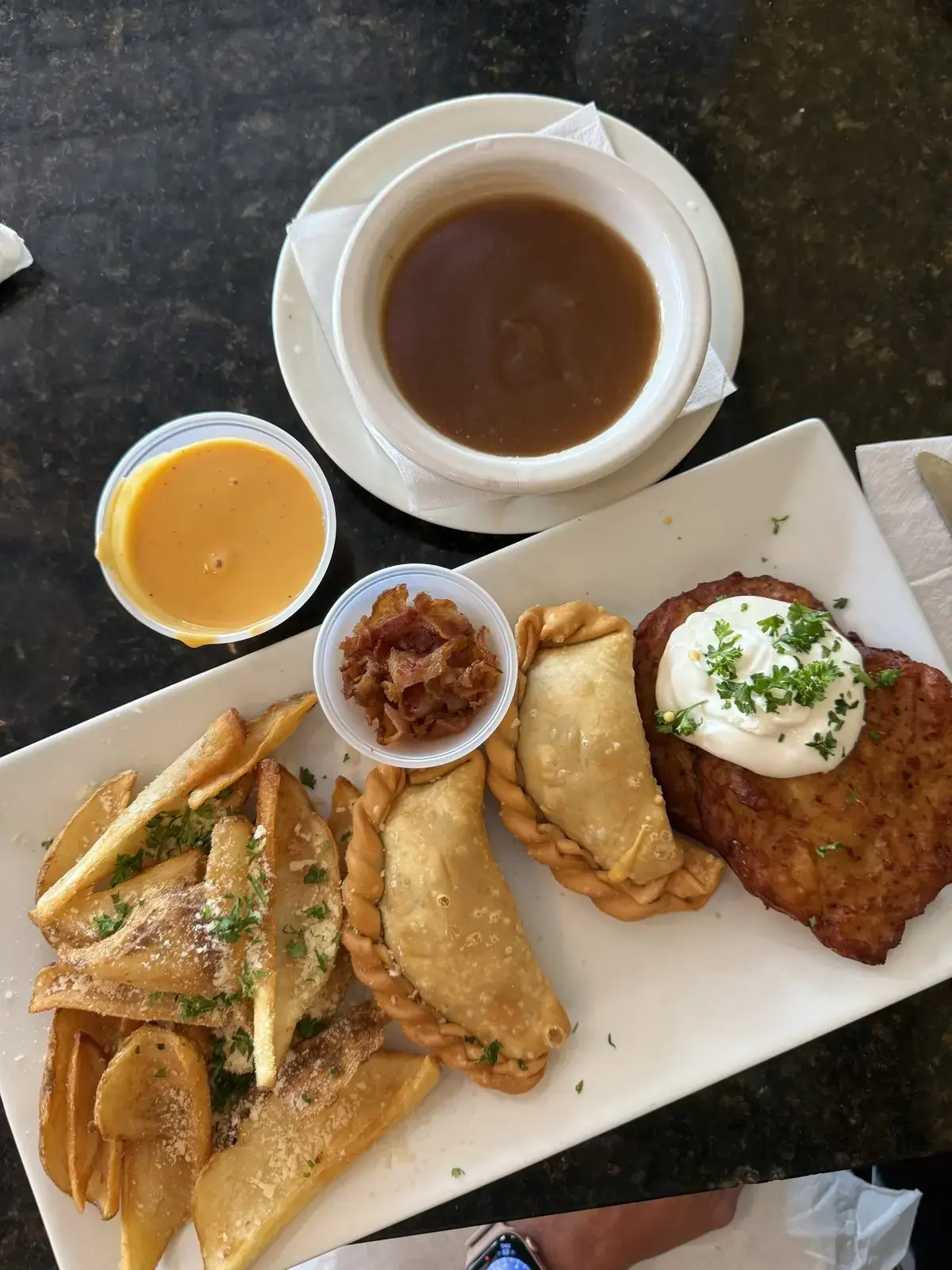 McCracken’s Pub Leesburg: The New Meat Pies Were the Highlight