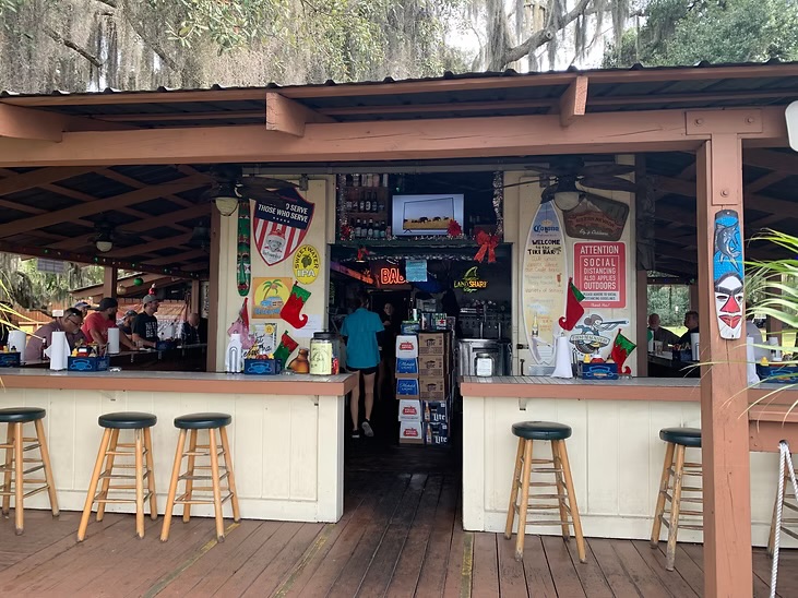 Tiki Bar & Grill Minneola Review: Lake Views & Laid-Back Vibes